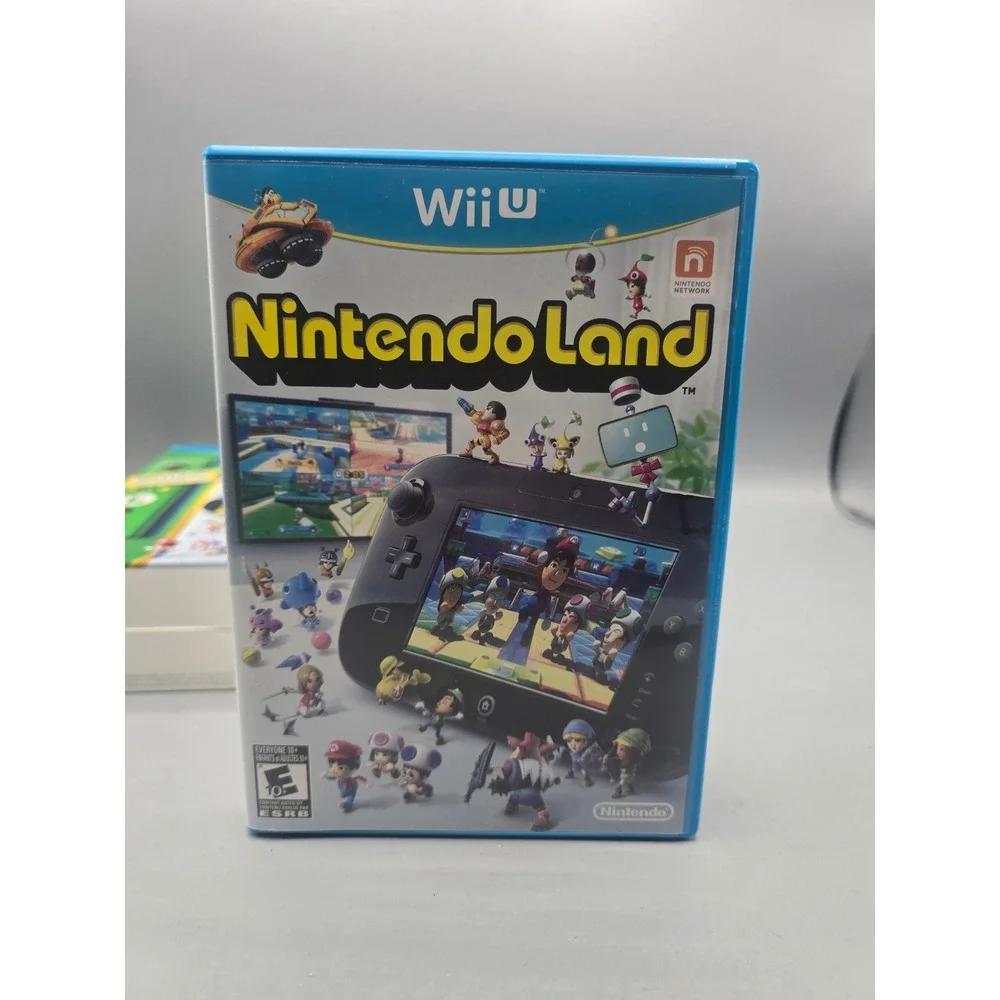 Nintendo Land Wii U Luigi Green Wii Remote Plus Controller Bundle Game CIB